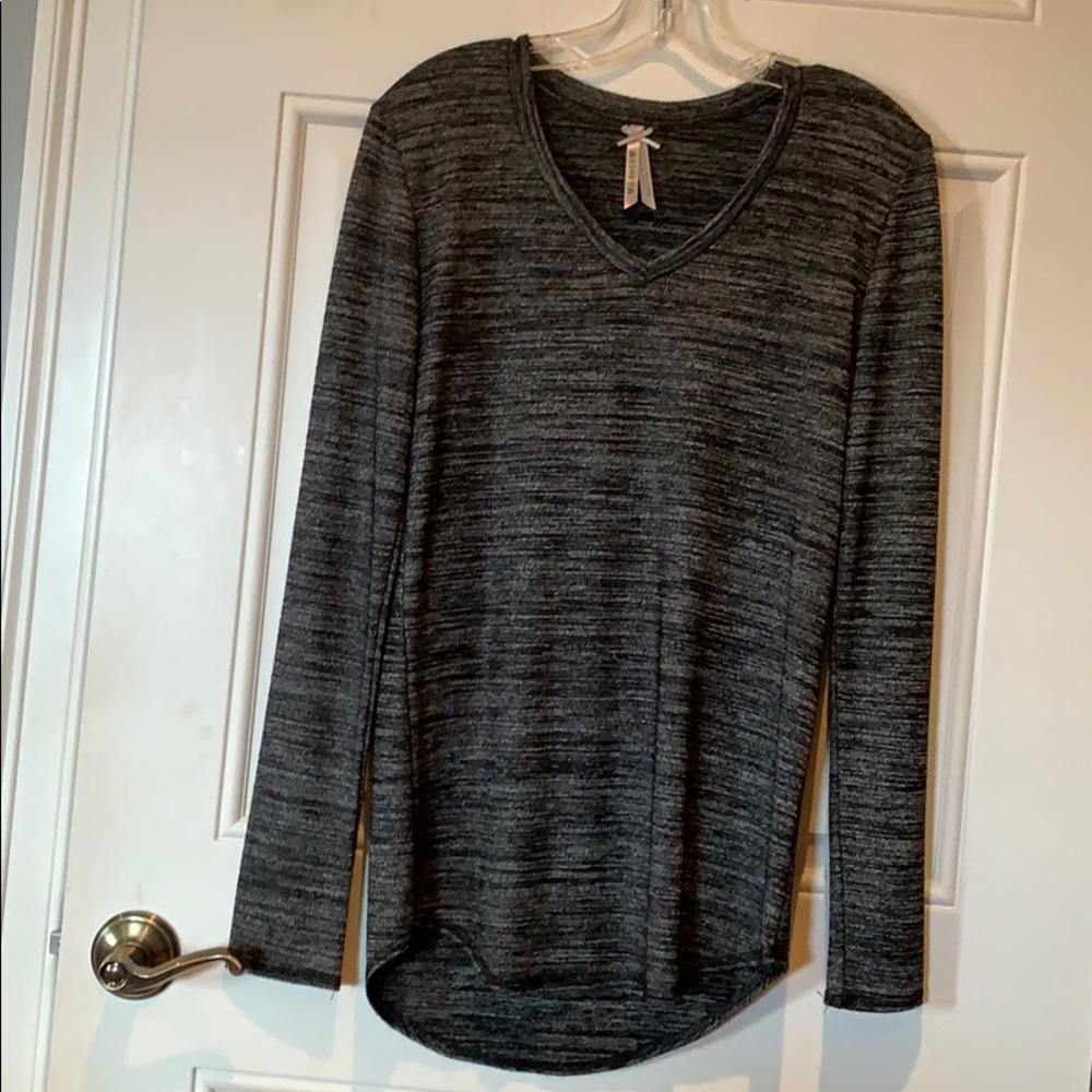 Women’s Long Sleeve shirt size L